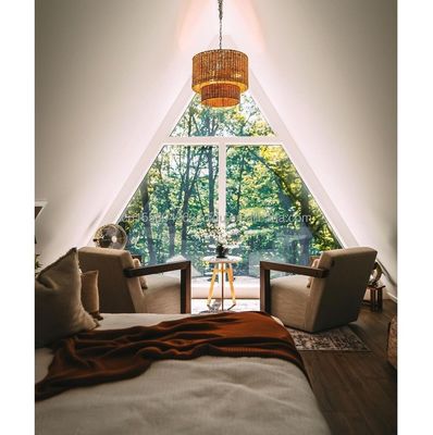 강철 구조 삼각 목조 주택