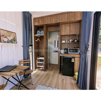 50/75/100mm 파동 샌드위치 패널 벽 EU 현대 디자인 철강 구조 건물 로그 호텔 또는 모바일 작은 집 전조 주택