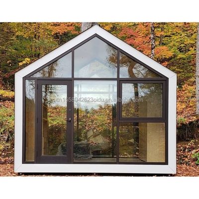 수정 된 운송 컨테이너 Prefab 집 삼각형 지붕 및 안정적인 나무 기초를 위한 주거용 철 컨테이너 집